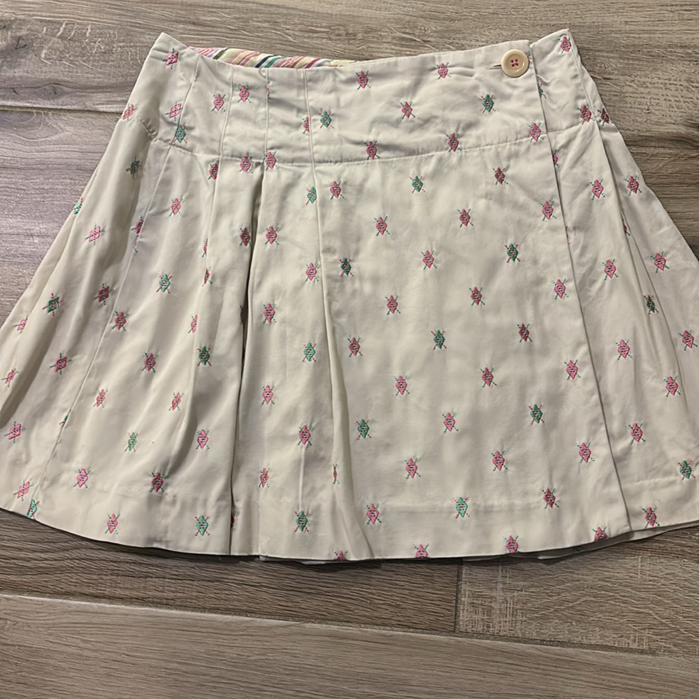 Lilly Pulitzer vintage wrap skirt in size 2. Excellent condition